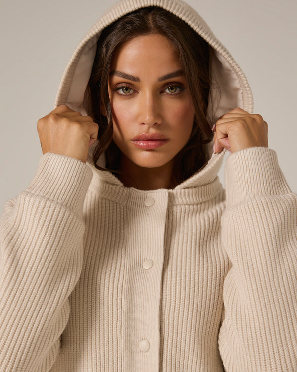 beige-4023